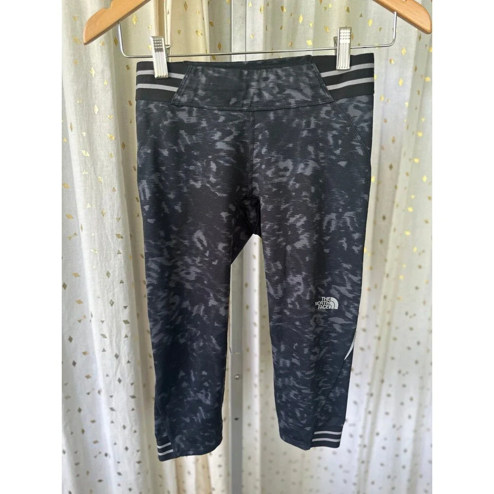 The North Face Animal Print Compression Back Zipper Pocket Capri Leggings S - Picture 2 of 6